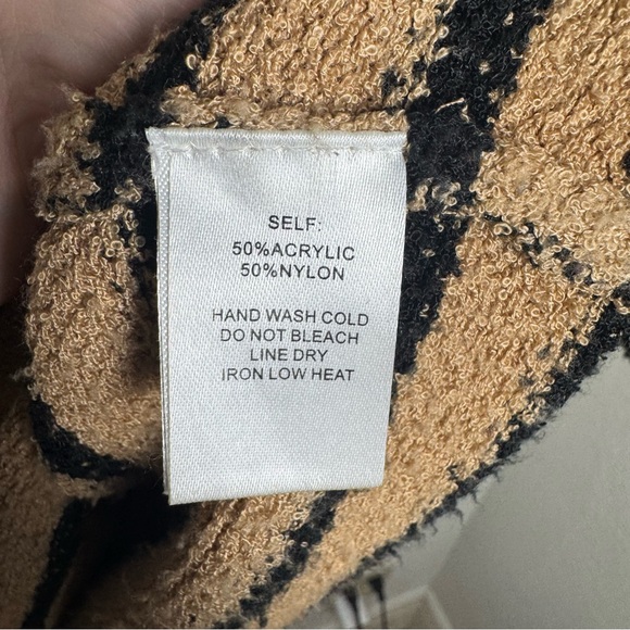 Promesa‎ Black and Tan Striped Cozy and Soft Womens  Sweater Size Medium M - Picture 5 of 7